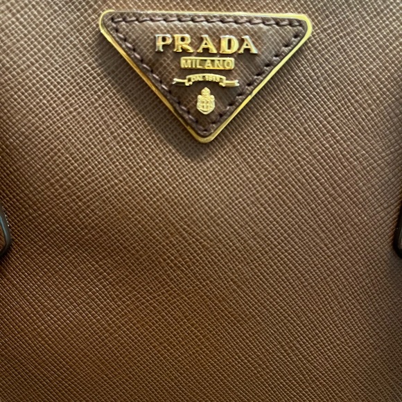 Prada Saffiano Lux Double Zip Tote BN1786 in Brown (Palissandro) - Picture 3 of 17